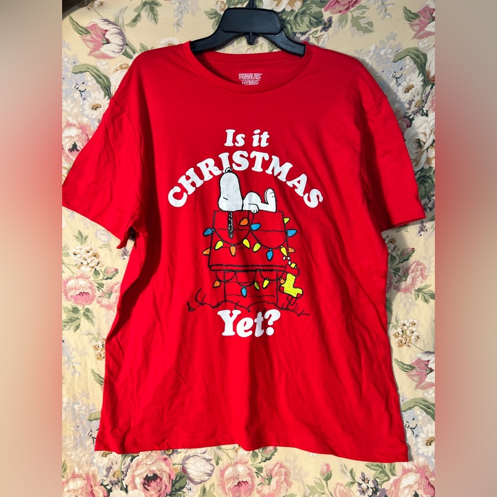 Peanuts Red Christmas Snoopy  T-Shirt